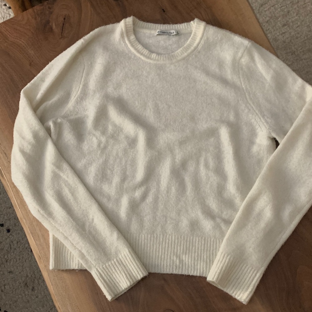 Abercrombie & Fitch Soft Cream Crew Neck Sweater